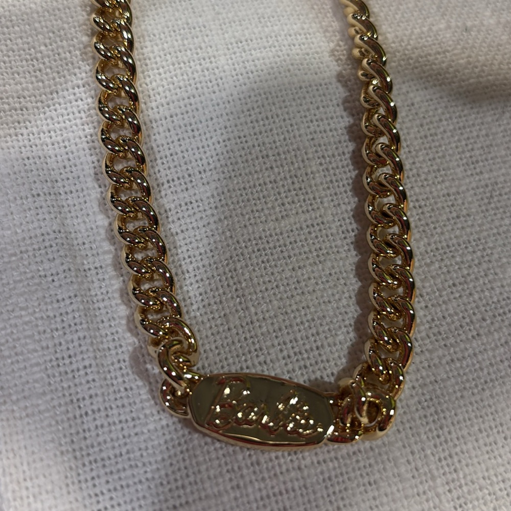 Kendra Scott Barbie necklace